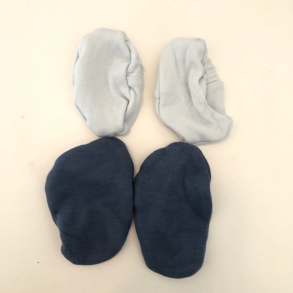 Kate Quinn Blue Baby Booties 0-3M and 6-12 M - Picture 5 of 6